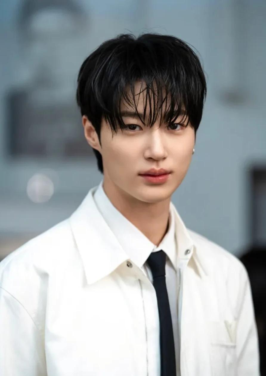 Byeon woo-seok  thumbnail