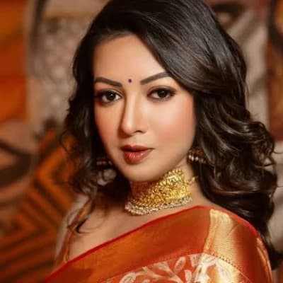 Catherine Tresa thumbnail