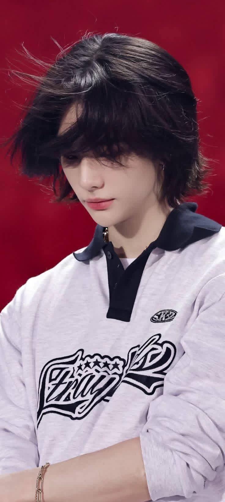  Hyunjin  thumbnail