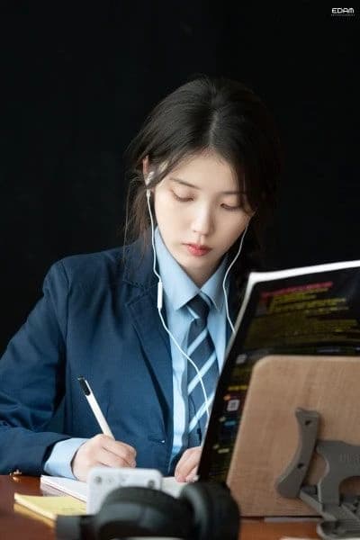 Kim ji-won thumbnail