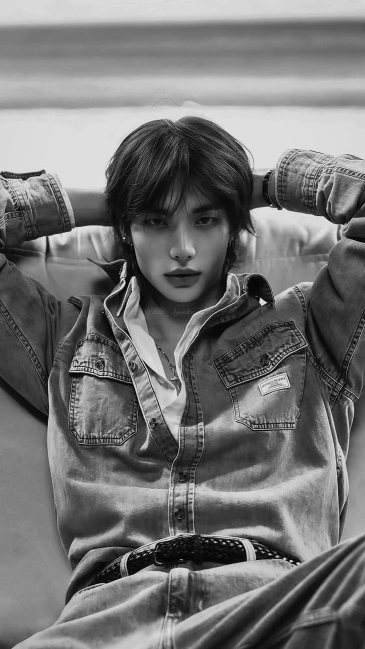 Hwang Hyunjin  thumbnail