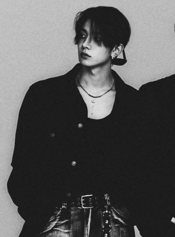 Lee heeseung thumbnail