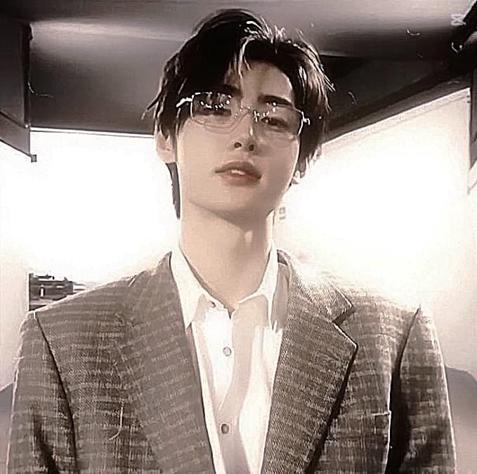 Sunghoon thumbnail