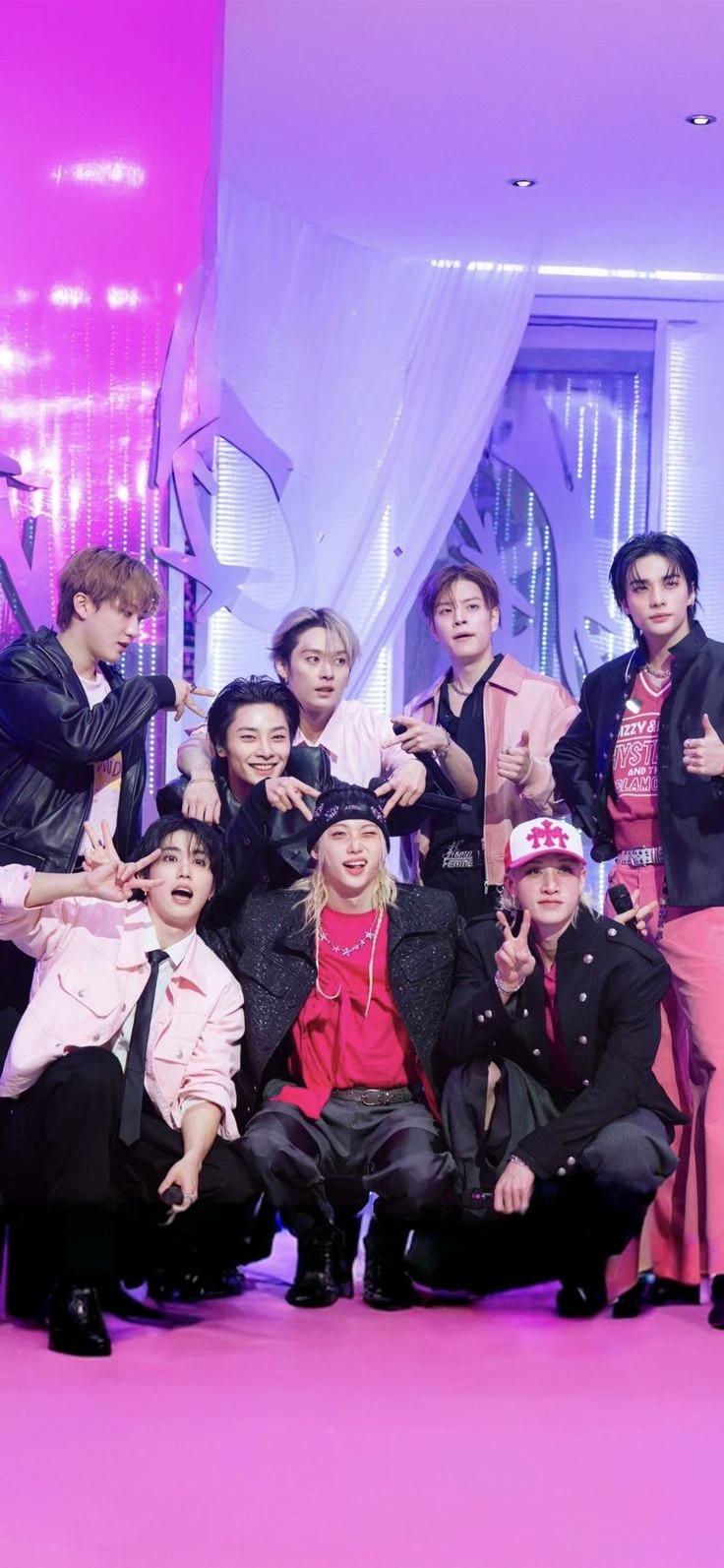 Stray Kids thumbnail