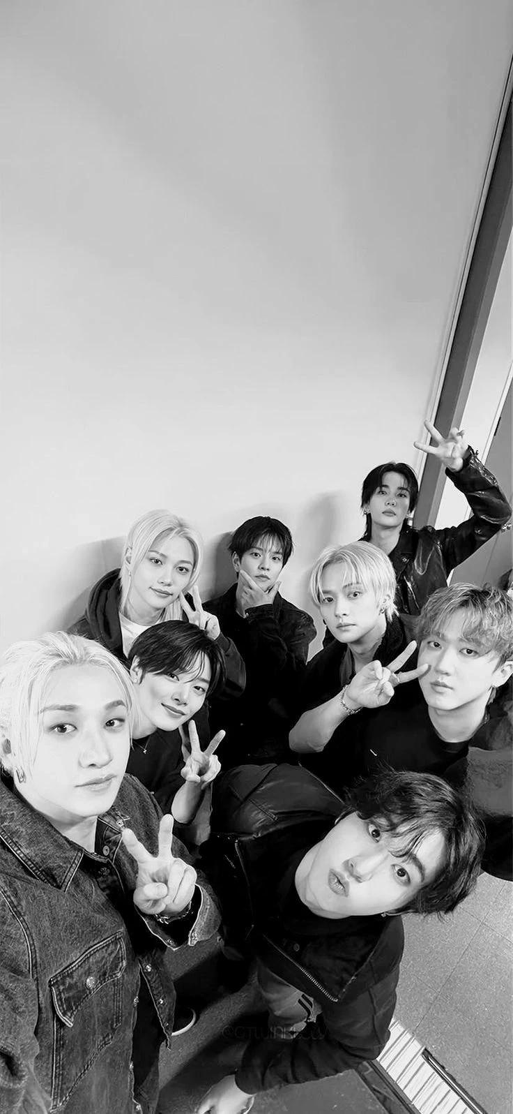 Niños Callejeros (Stray Kids) thumbnail