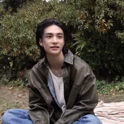 Hwang Hyunjin thumbnail