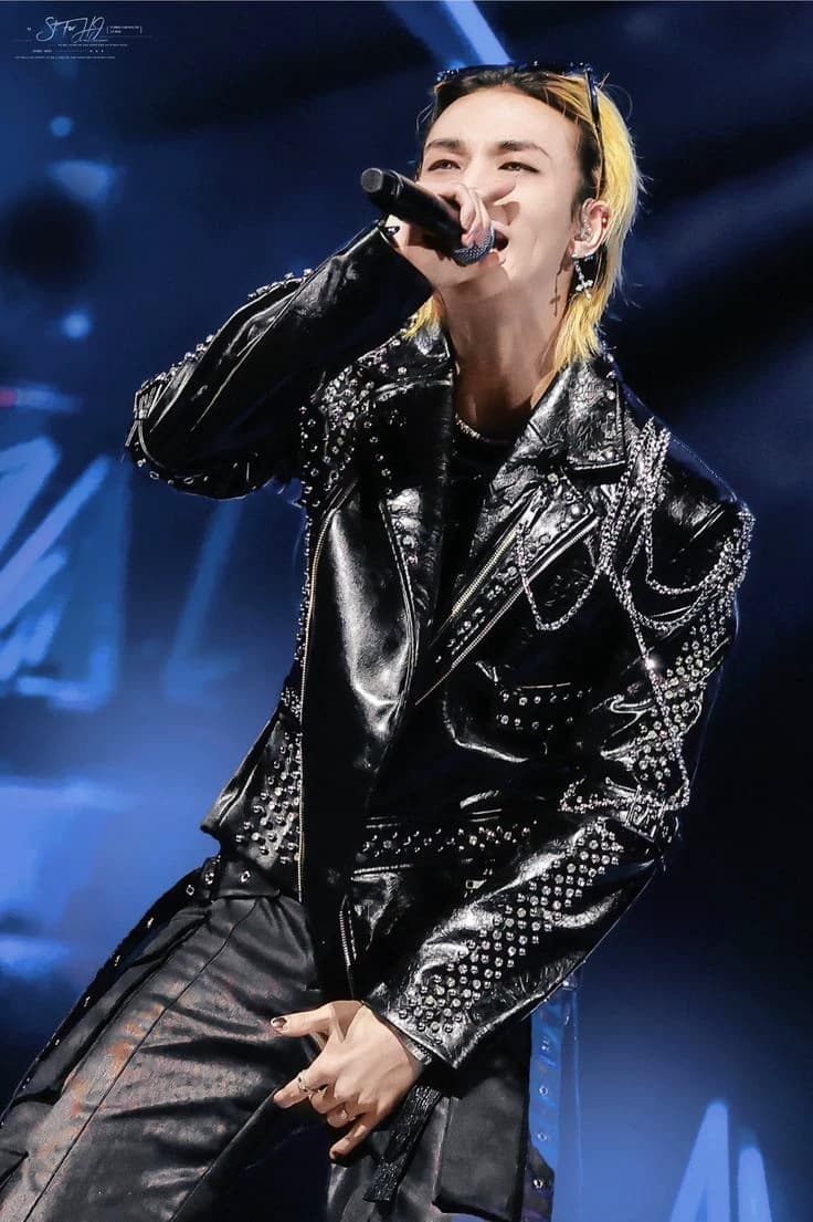 Hwang Hyujin thumbnail