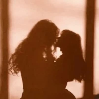 Elaine Delacroix- WLW  thumbnail