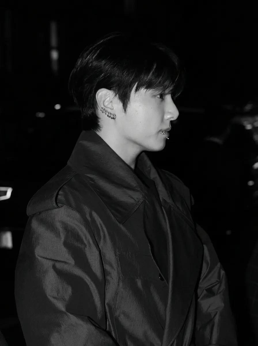 Jeon Jungkook  thumbnail
