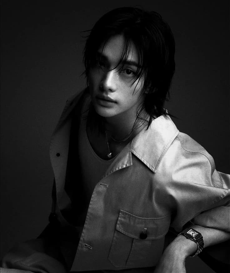 Hwang Hyunjin thumbnail
