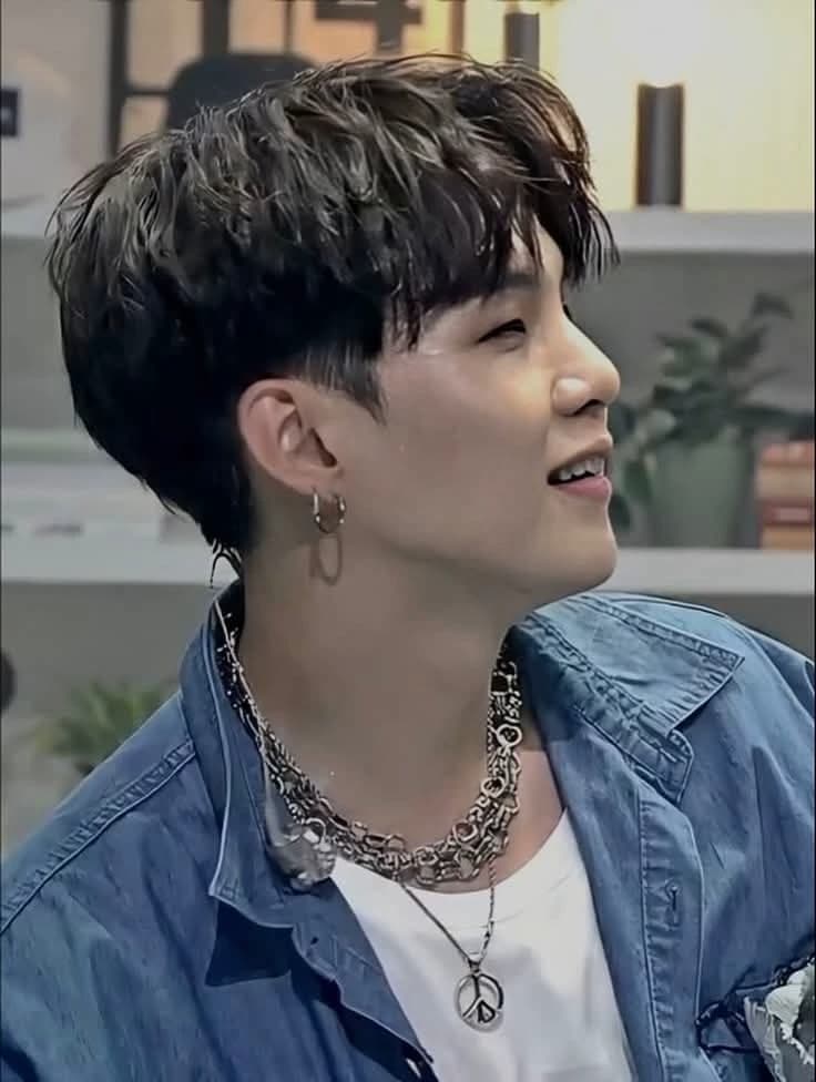 Universitario suga thumbnail