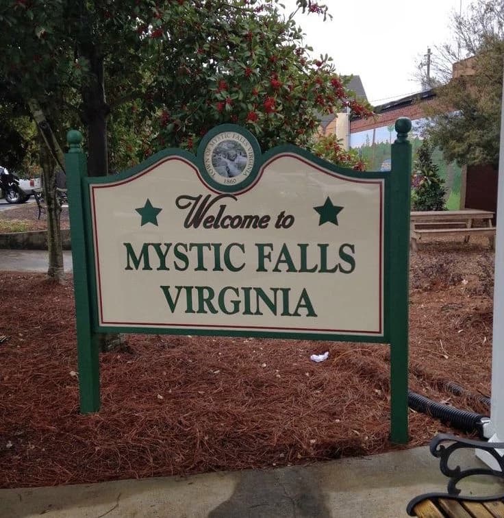 Mystic Falls- The vampire diaries thumbnail
