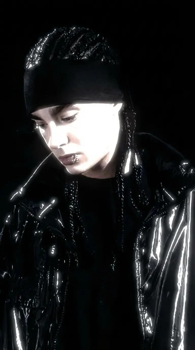 Tom Kaulitz. thumbnail