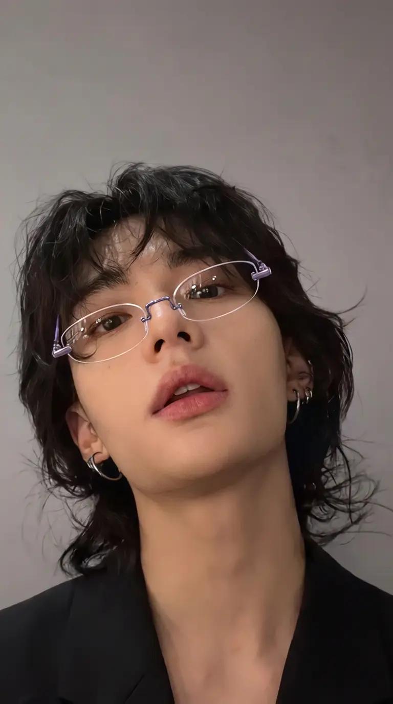 Hyunjin thumbnail