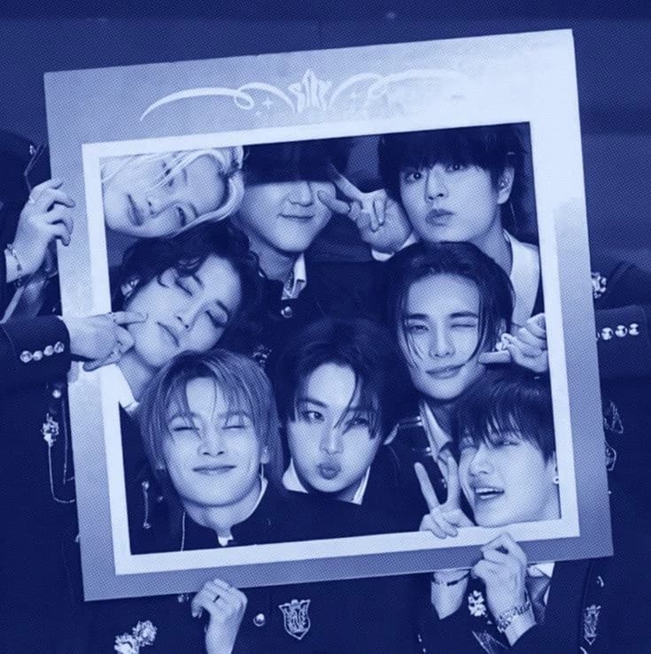 Stray kids group chat thumbnail