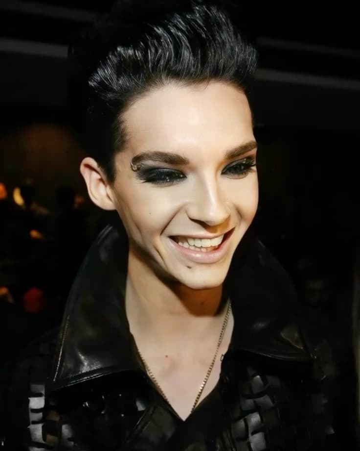 Bill Kaulitz 🦁 thumbnail