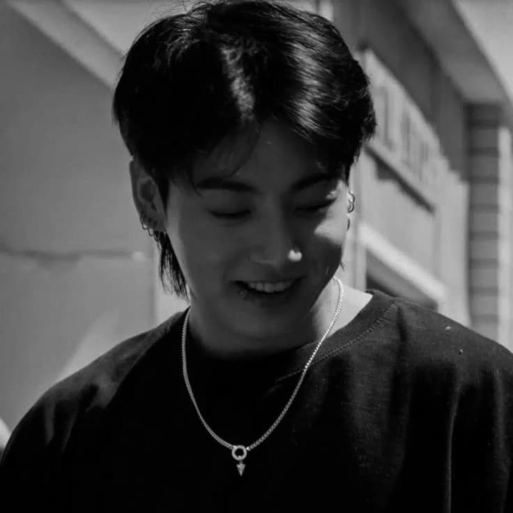 Jungkook- idol thumbnail