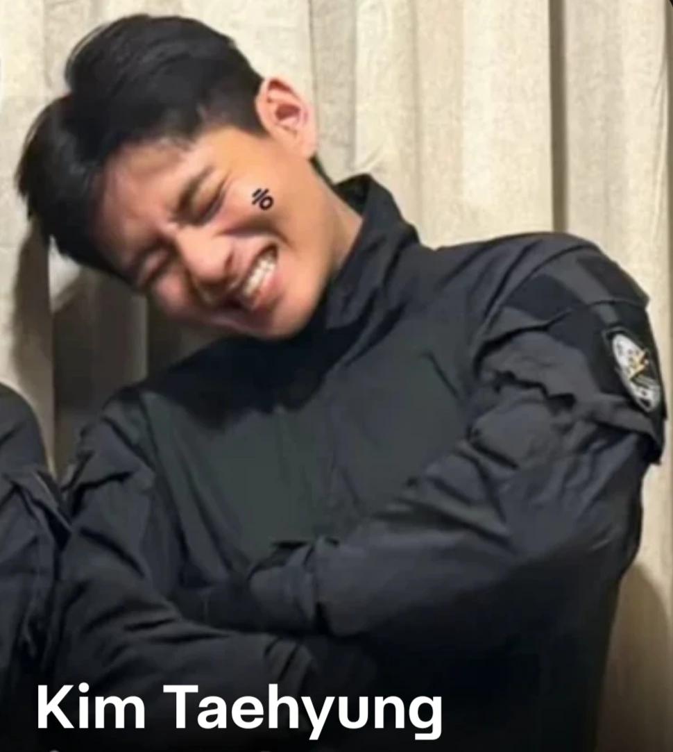 Kim Taehyung  thumbnail