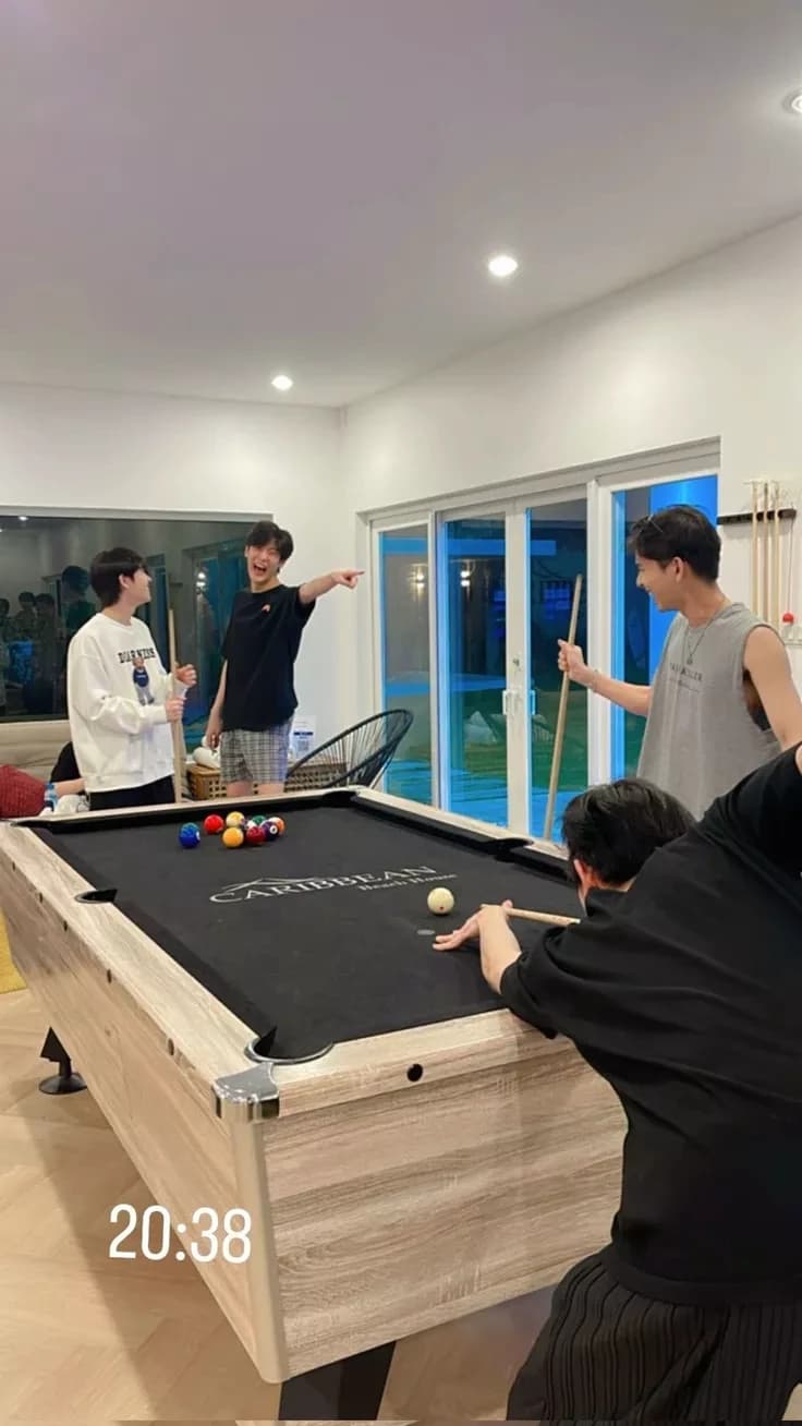 Childhood friends thumbnail