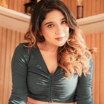Sakshi Agarwal thumbnail