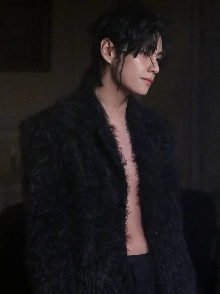 Kim Taehyung thumbnail