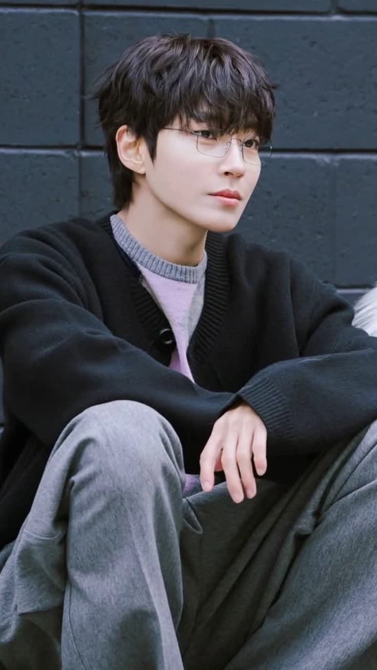 Hwang In Yeop thumbnail