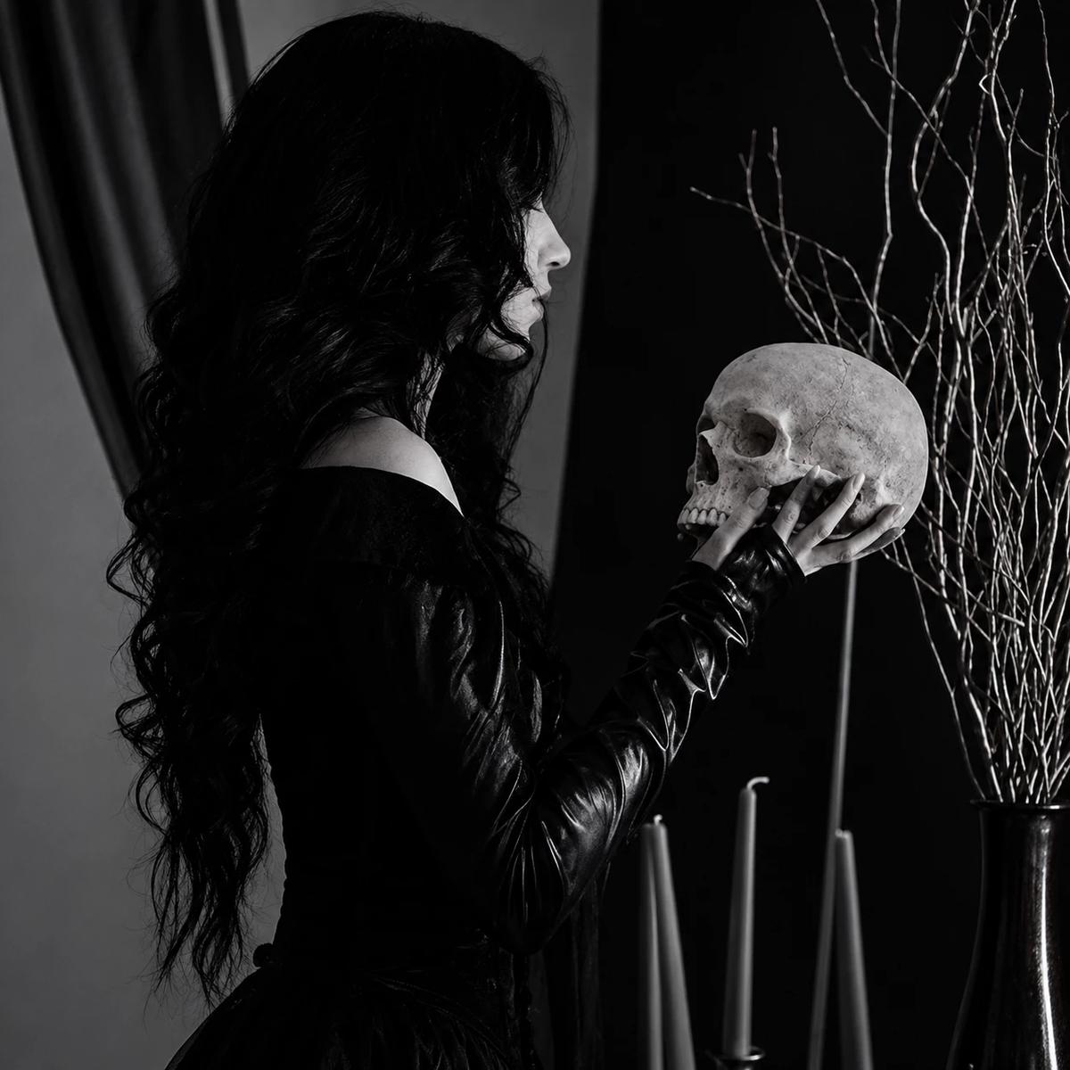 Vesper noir thumbnail
