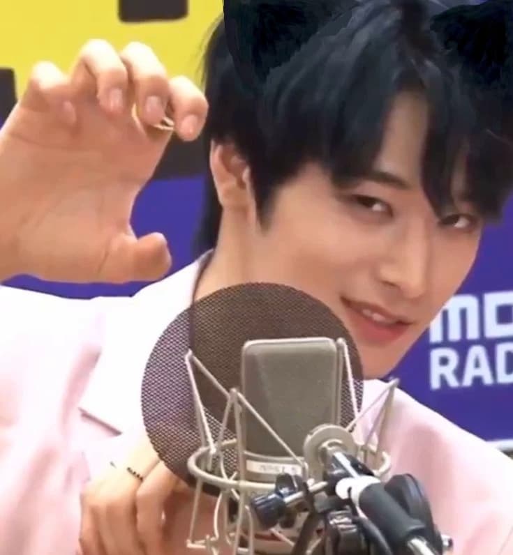 Juyeon 🐈‍⬛ 𓂃ෆ˚ thumbnail