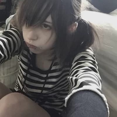 Chloe thumbnail