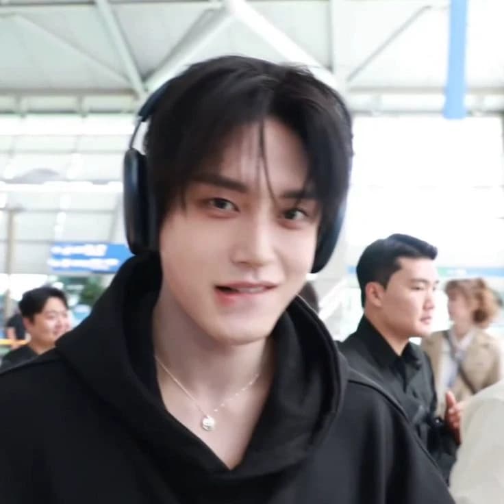 Kim Jiwoong  thumbnail