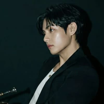 Kim Taehyung thumbnail