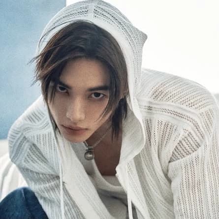 Hwang Hyunjin thumbnail