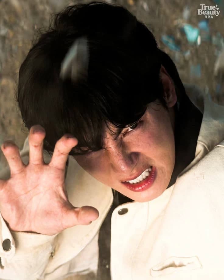 Cha Eunwoo  thumbnail