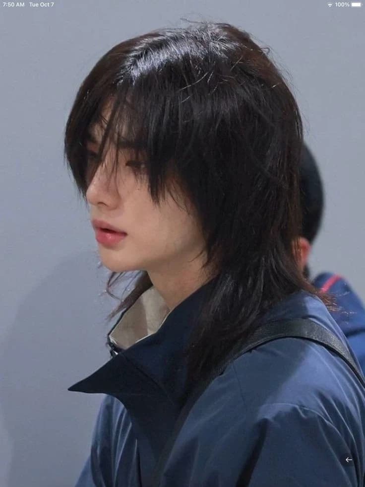 Hwang Hyunjin thumbnail