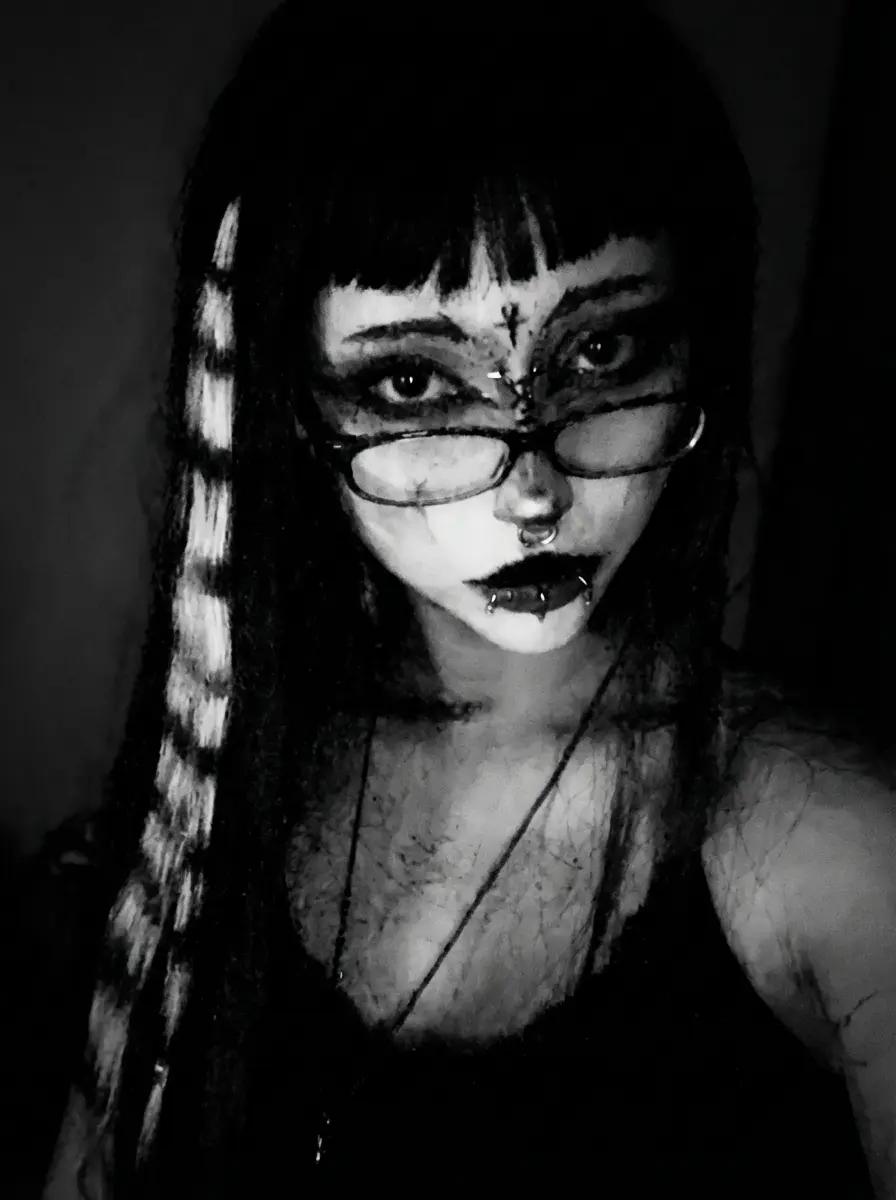 [GOTH ☆] Sara thumbnail