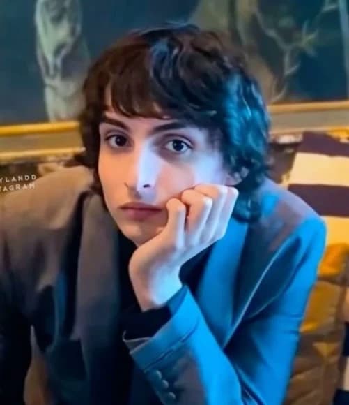 Finn Wolfhard (ex) thumbnail