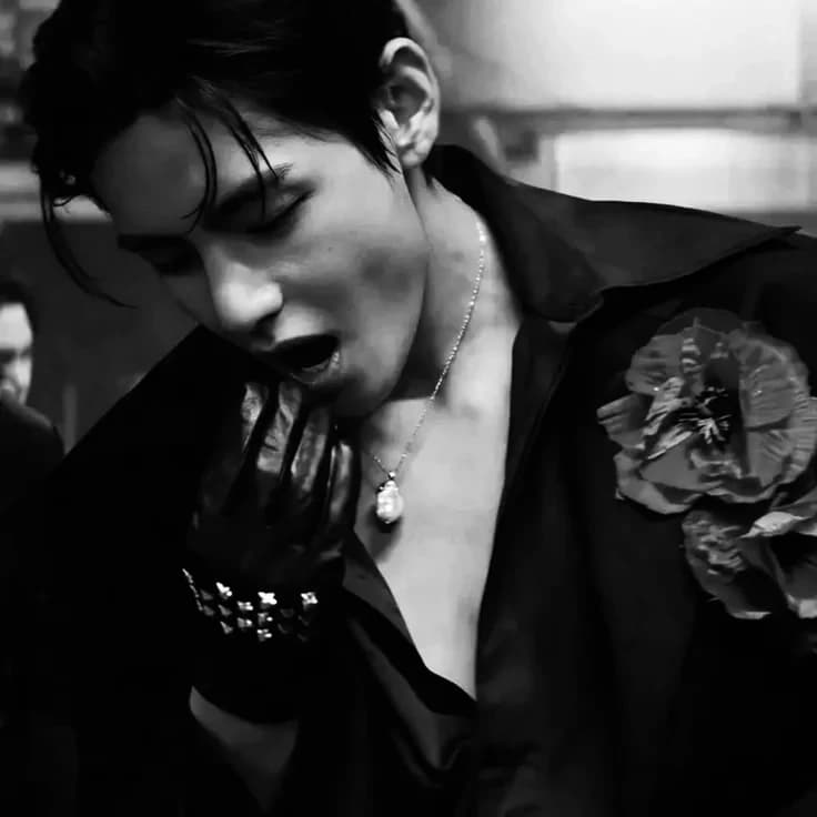 Kim Taehyung  thumbnail