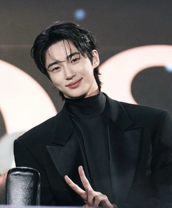 Byeon Woo-seok thumbnail