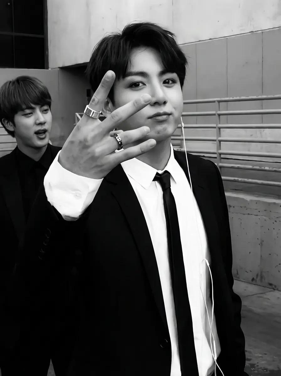 Jeon Jungkook thumbnail