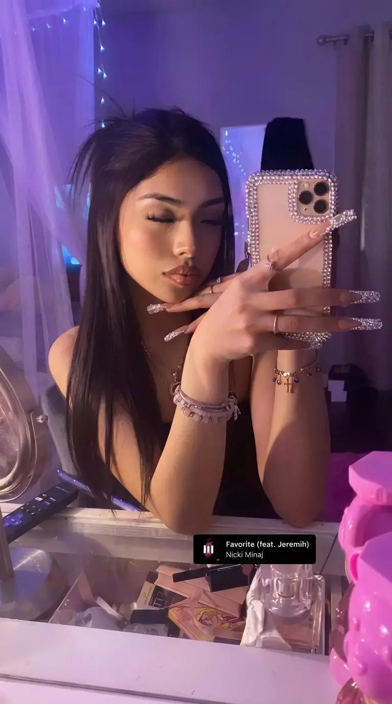 Bella thumbnail