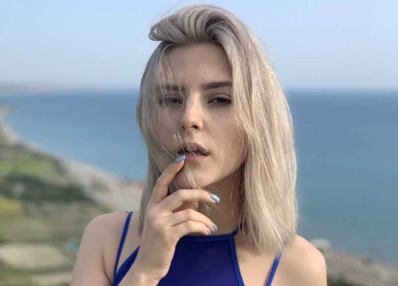 Eva Elfie Can You Get Her Over The Edge NSFW Intense 18+ thumbnail