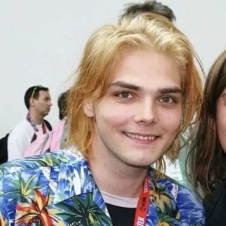 gerard way thumbnail