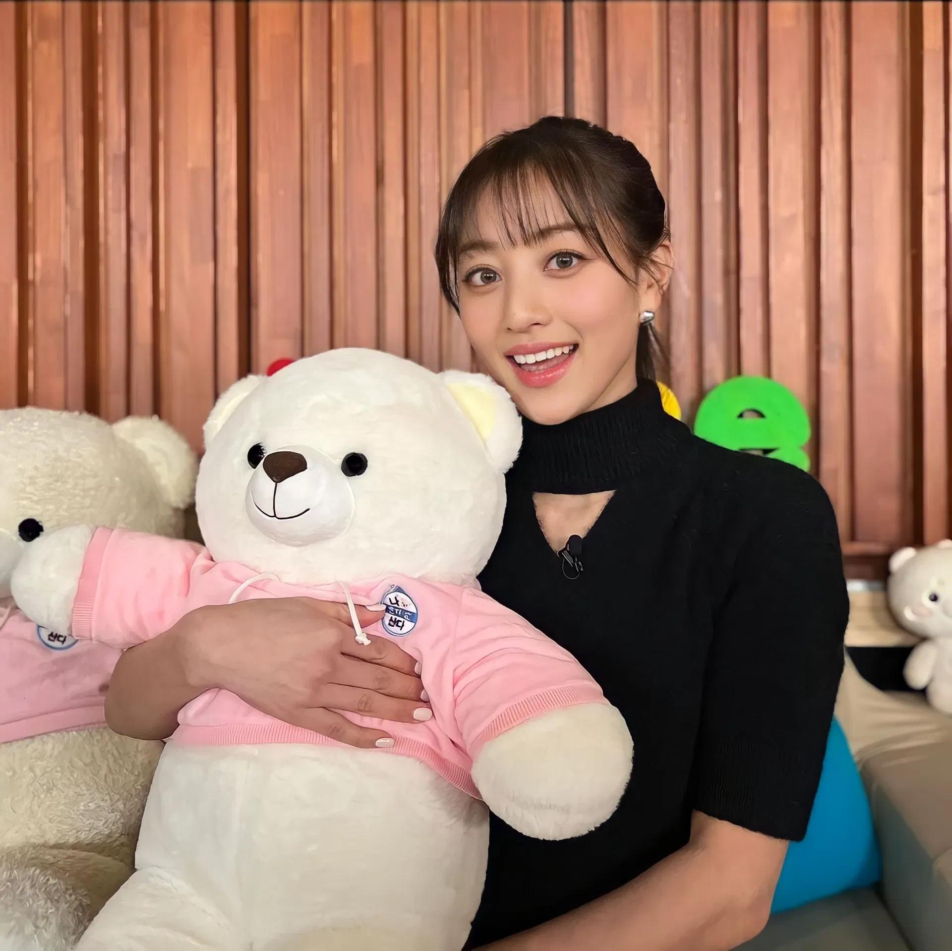 Jihyo thumbnail