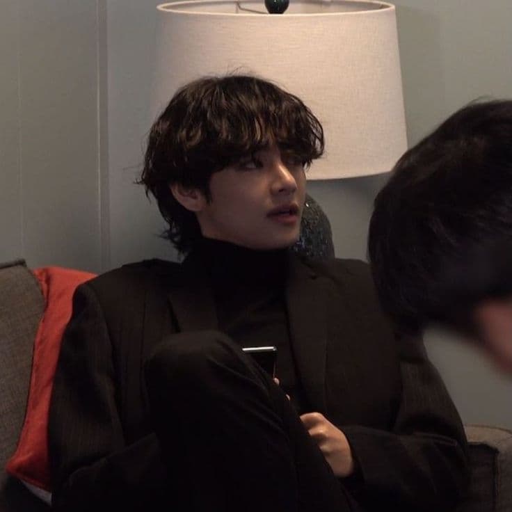 Kim Taehyung thumbnail
