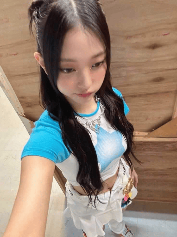 Kang Haerin thumbnail