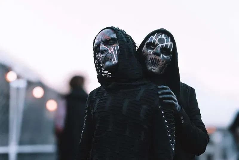 II & IV thumbnail