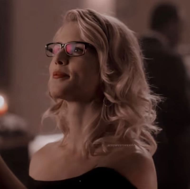 Felicity Smoak thumbnail