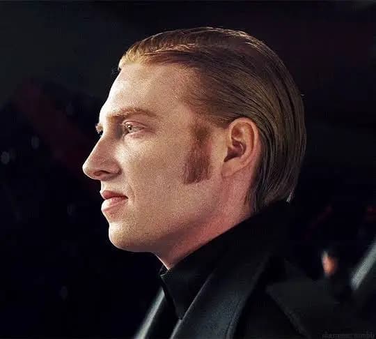Armitage Hux thumbnail