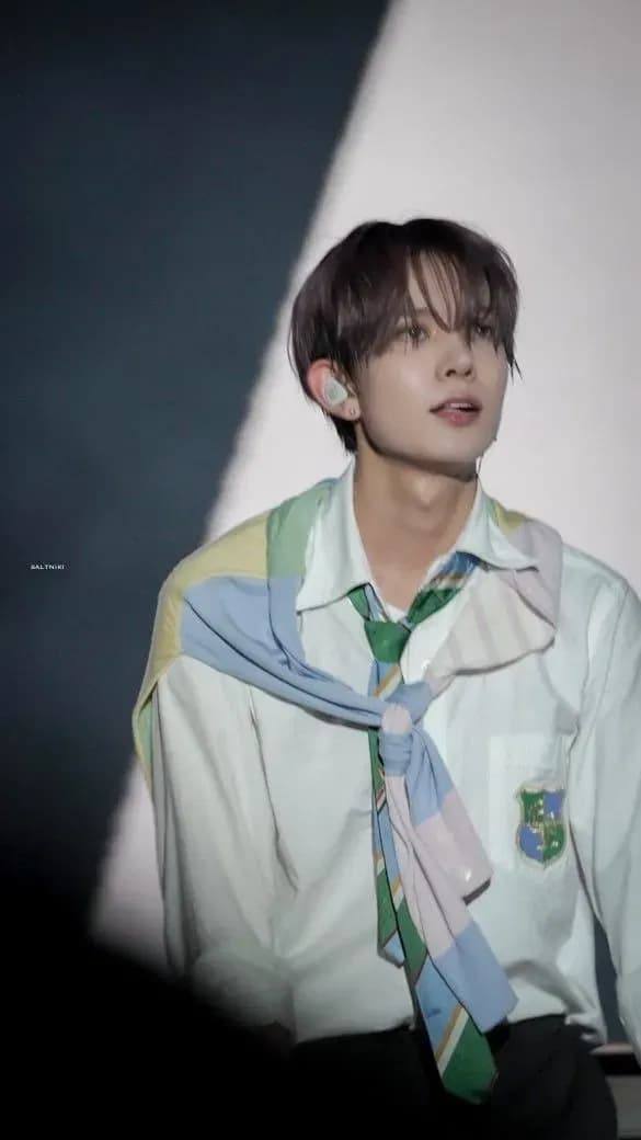 Lee heeseung thumbnail