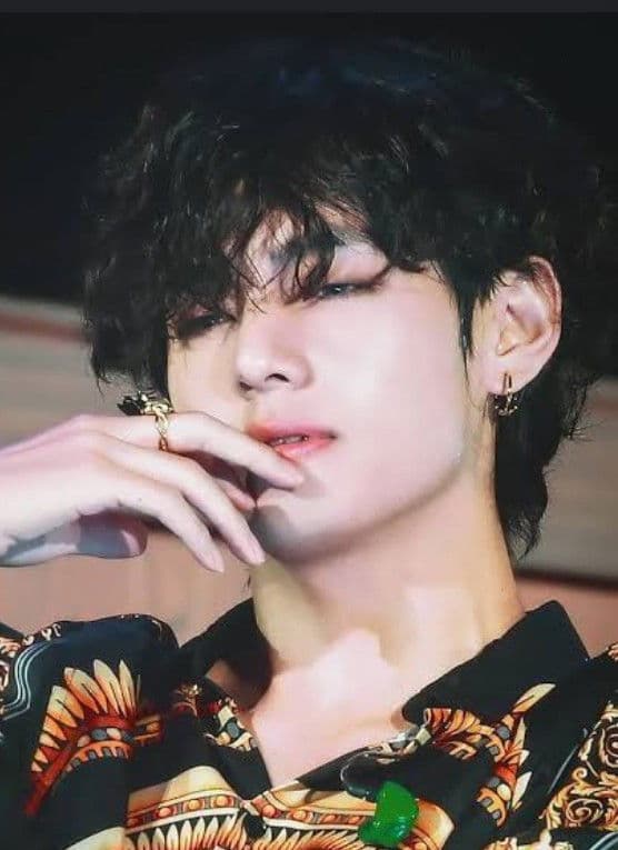 Kim taehyung  thumbnail